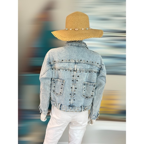 Fabulous stud detailed Jean jacket S M L - Picture 6 of 7